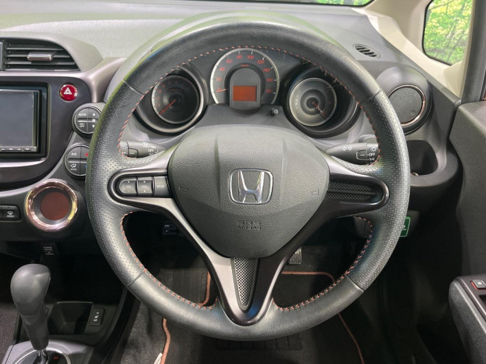 2013 Honda Fit DBA-GE6 (UW-6a30bdd982892)[7]