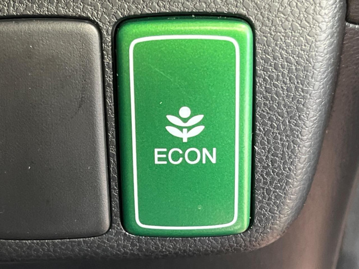 2013 Honda Fit DBA-GE6 (UW-6a30bdd982892)[21]