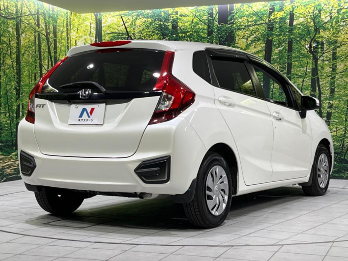 2013 Honda Fit DBA-GK3 (UW-6a30bde308633)[12]