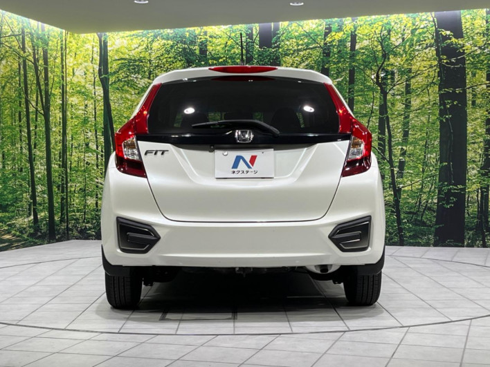 2013 Honda Fit DBA-GK3 (UW-6a30bde308633)[13]