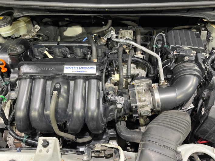 2013 Honda Fit DBA-GK3 (UW-6a30bde308633)[4]
