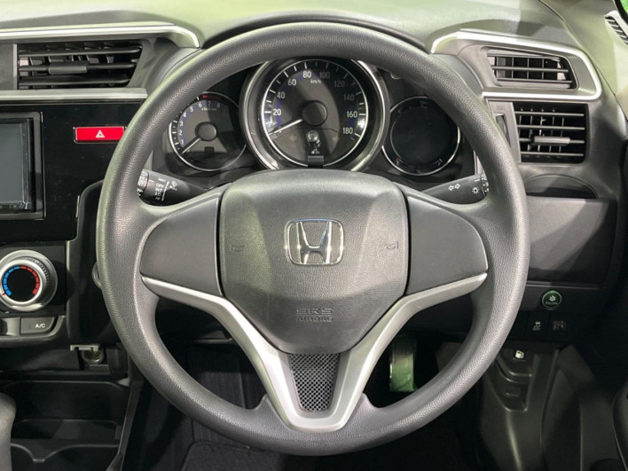 2013 Honda Fit DBA-GK3 (UW-6a30bde308633)[28]