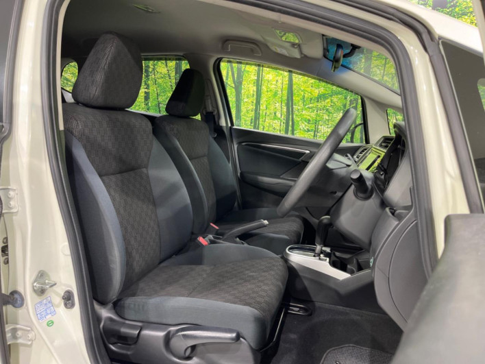 2013 Honda Fit DBA-GK3 (UW-6a30bde308633)[9]