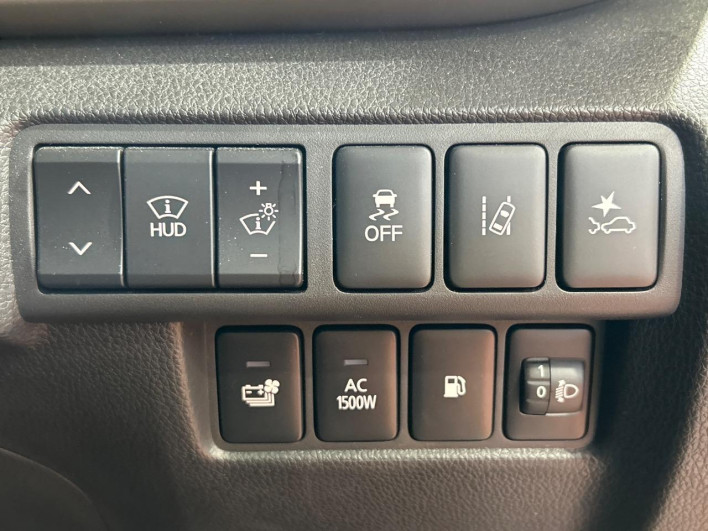 2022 Mitsubishi Eclipse Cross PHEV 5LA-GL3W (UW-6a30bde386a92)[15]