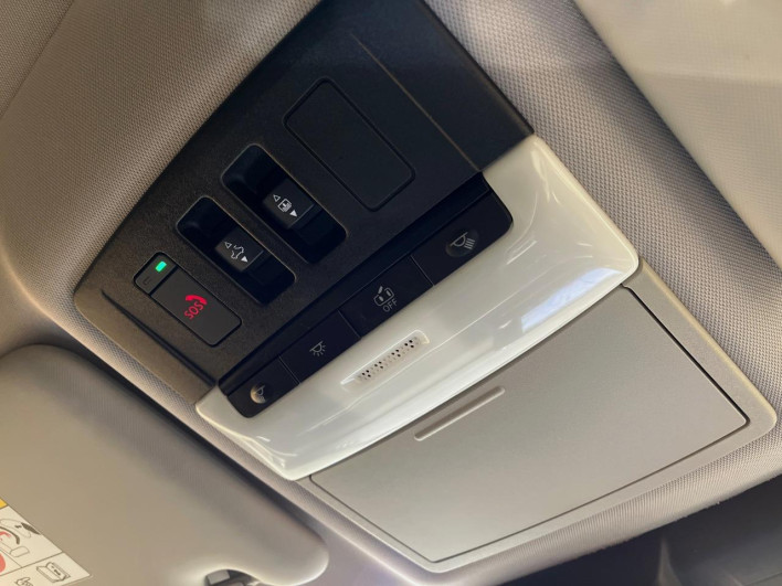 2022 Mitsubishi OUTLANDER PHEV 5LA-GN0W (UW-6a30bde4b1d90)[24]