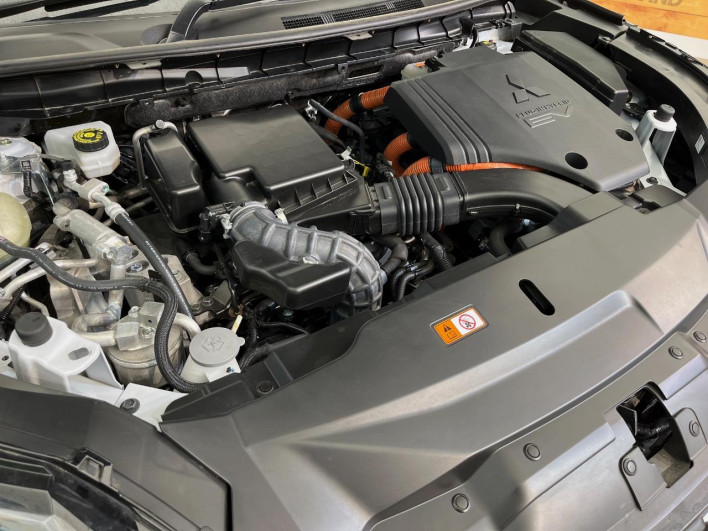 2022 Mitsubishi OUTLANDER PHEV 5LA-GN0W (UW-6a30bde4b1d90)[15]