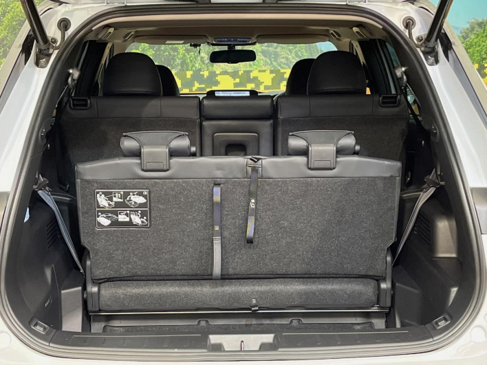 2022 Mitsubishi OUTLANDER PHEV 5LA-GN0W (UW-6a30bde4b1d90)[9]