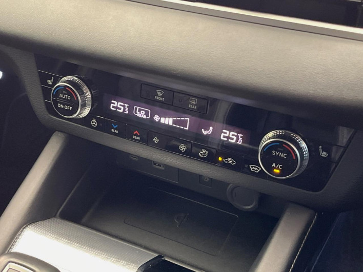 2022 Mitsubishi OUTLANDER PHEV 5LA-GN0W (UW-6a30bde4b1d90)[19]