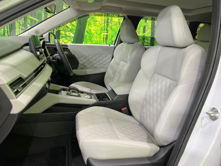 2022 Mitsubishi OUTLANDER PHEV 5LA-GN0W (UW-6a30bde52748f)[17]