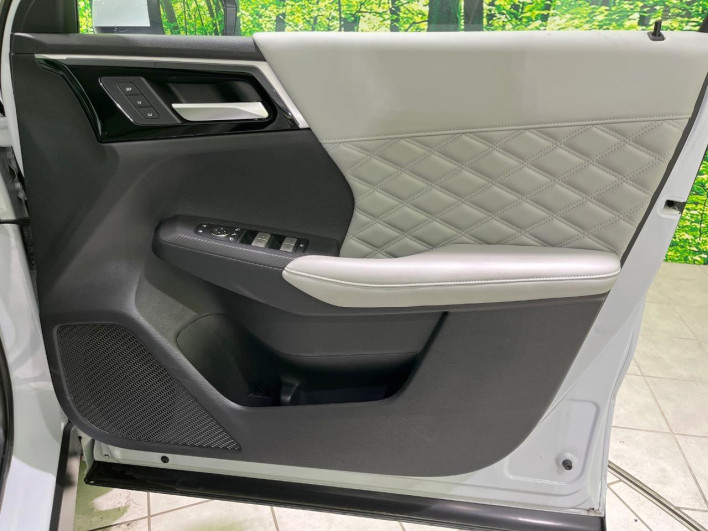 2022 Mitsubishi OUTLANDER PHEV 5LA-GN0W (UW-6a30bde52748f)[21]