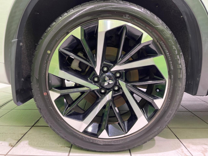 2022 Mitsubishi OUTLANDER PHEV 5LA-GN0W (UW-6a30bde52748f)[19]