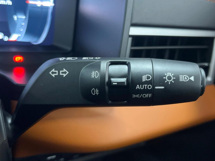 2024 Mitsubishi OUTLANDER PHEV 5LA-GN0W (UW-6a30bde5c6110)[24]