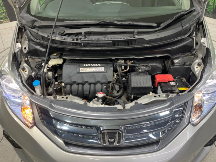 2013 Honda Freed hybrid DAA-GP3 (UW-6a30bde70f5d6)[15]