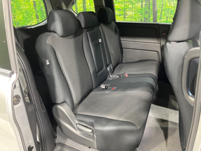 2013 Honda Freed hybrid DAA-GP3 (UW-6a30bde70f5d6)[26]