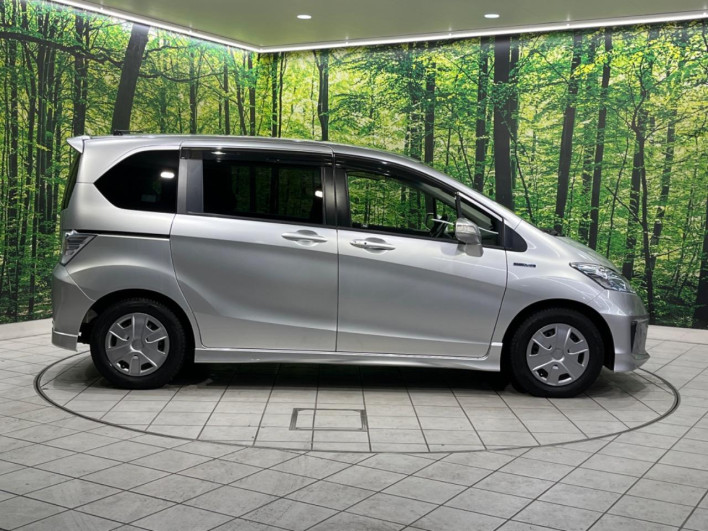 2013 Honda Freed hybrid DAA-GP3 (UW-6a30bde70f5d6)[7]