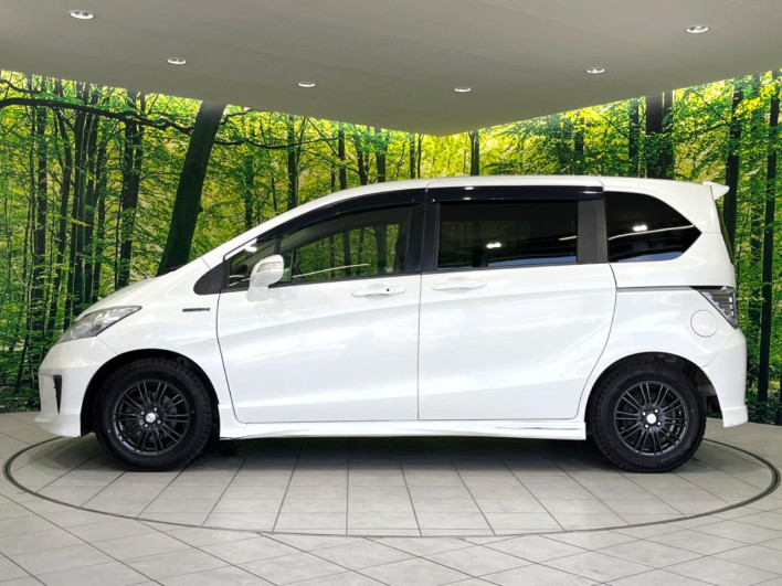 2014 Honda Freed hybrid DAA-GP3 (UW-6a30bde7247f7)[23]