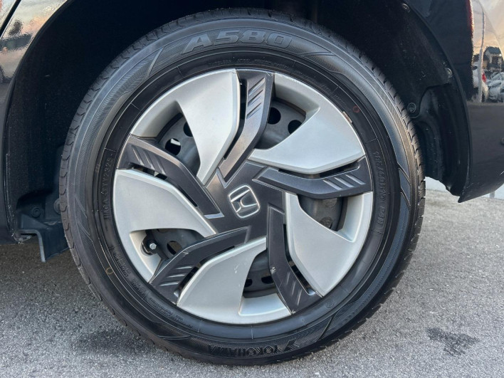 2015 Honda Fit Hybrid DAA-GP5 (UW-6a30bde84a8c7)[11]