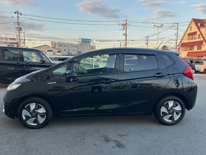 2015 Honda Fit Hybrid DAA-GP5 (UW-6a30bde84a8c7)[16]