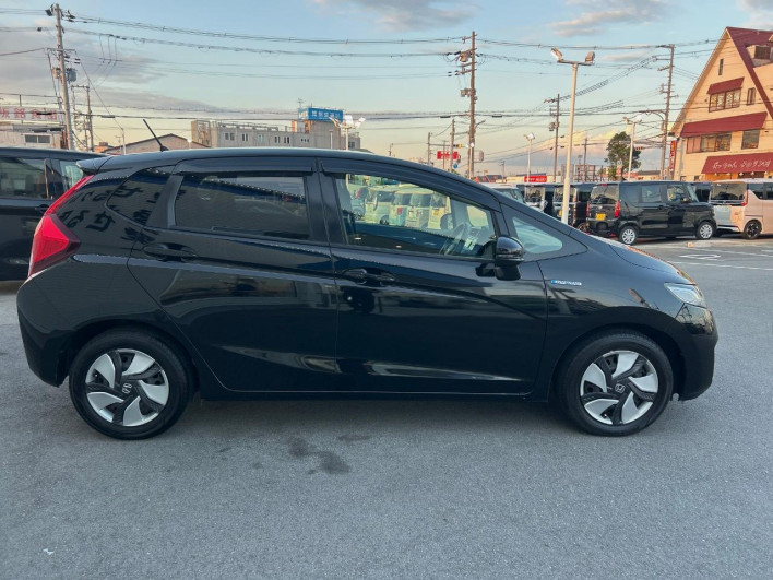 2015 Honda Fit Hybrid DAA-GP5 (UW-6a30bde84a8c7)[14]