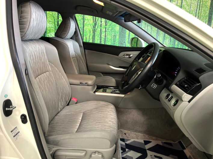 2011 Toyota Crown DBA-GRS200 (UW-6a30bdec54d77)[18]