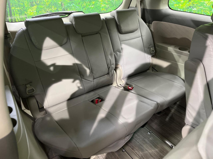 2007 Toyota Estima DBA-GSR55W (UW-6a30bdee90eeb)[27]