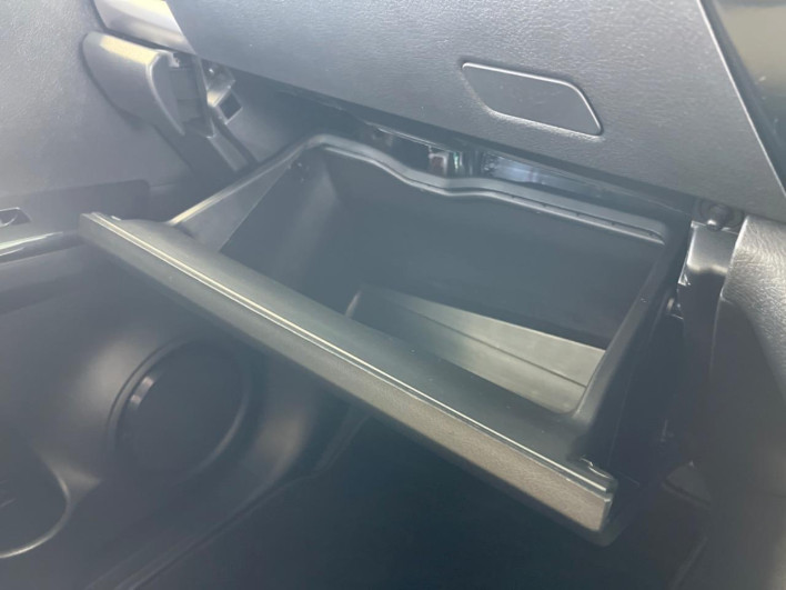2023 Toyota Hilux 3DF-GUN125 (UW-6a30bdf568bd4)[5]