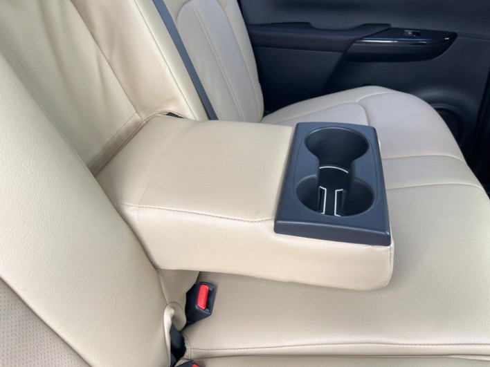 2023 Toyota Hilux 3DF-GUN125 (UW-6a30bdf568bd4)[22]