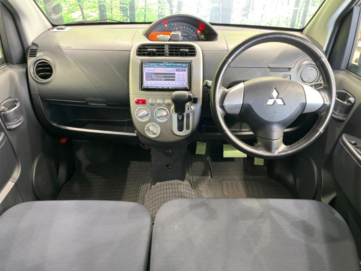 2011 Mitsubishi eK Sports CBA-H82W (UW-6a30bdf972a01)[25]