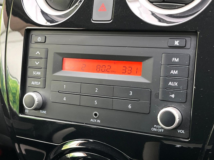 2017 Nissan Note DAA-HE12 (UW-6a30bdfeaf988)[16]