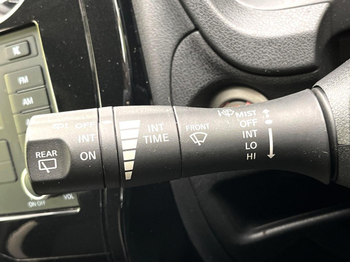 2017 Nissan Note DAA-HE12 (UW-6a30bdfeaf988)[14]