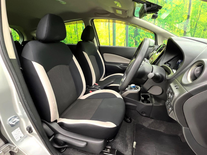2017 Nissan Note DAA-HE12 (UW-6a30bdfeaf988)[25]