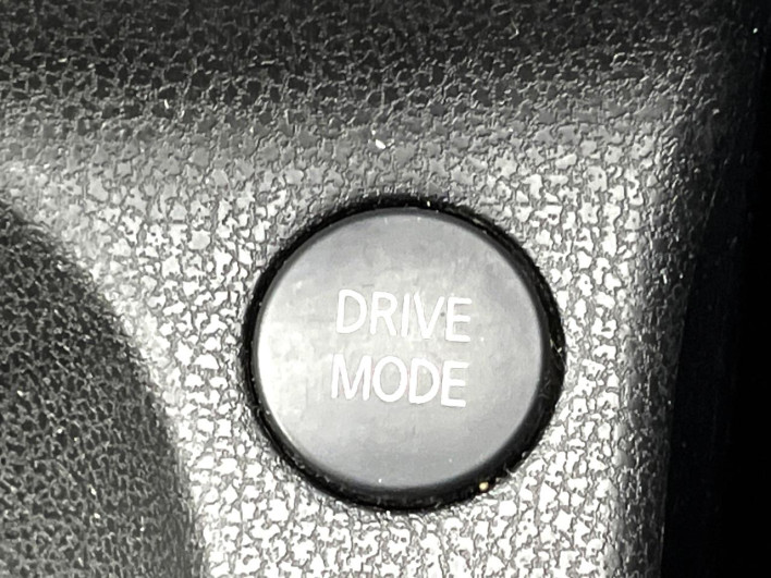 2017 Nissan Note DAA-HE12 (UW-6a30bdfeaf988)[19]