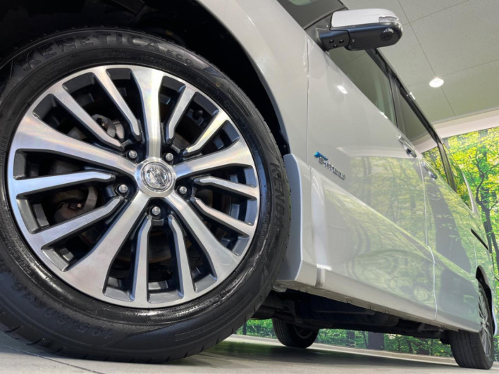 2015 Nissan Serena DAA-HFC26 (UW-6a30be09521c9)[14]