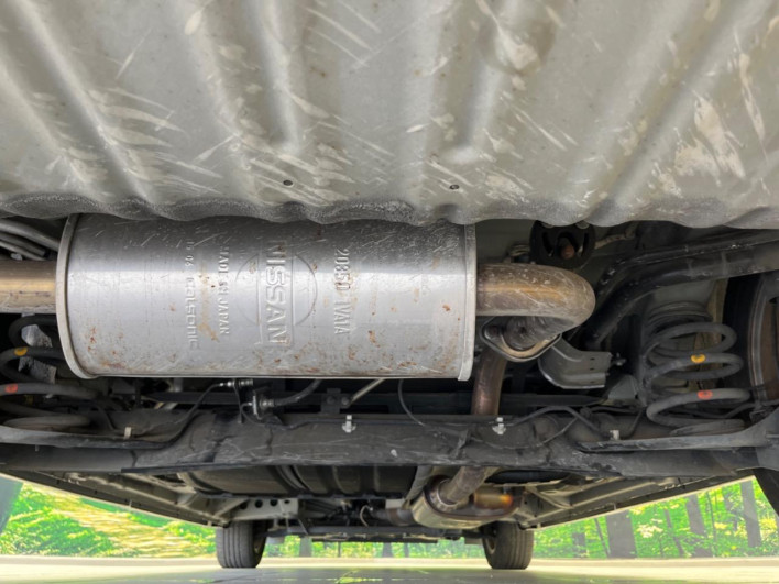 2015 Nissan Serena DAA-HFC26 (UW-6a30be09521c9)[24]