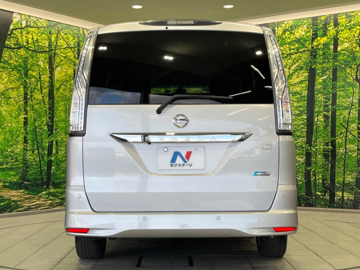2015 Nissan Serena DAA-HFC26 (UW-6a30be09521c9)[20]