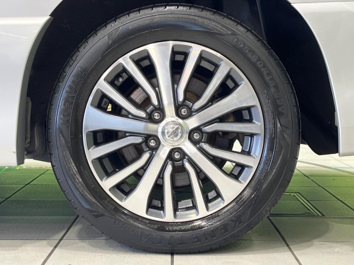 2015 Nissan Serena DAA-HFC26 (UW-6a30be09521c9)[13]