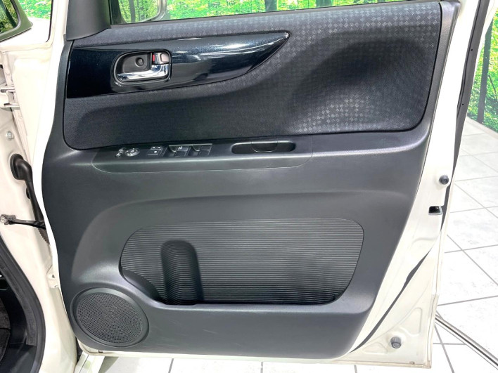 2015 Honda N-BOX CUSTOM DBA-JF1 (UW-6a30be1d75352)[24]