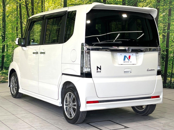 2015 Honda N-BOX CUSTOM DBA-JF1 (UW-6a30be1d75352)[7]