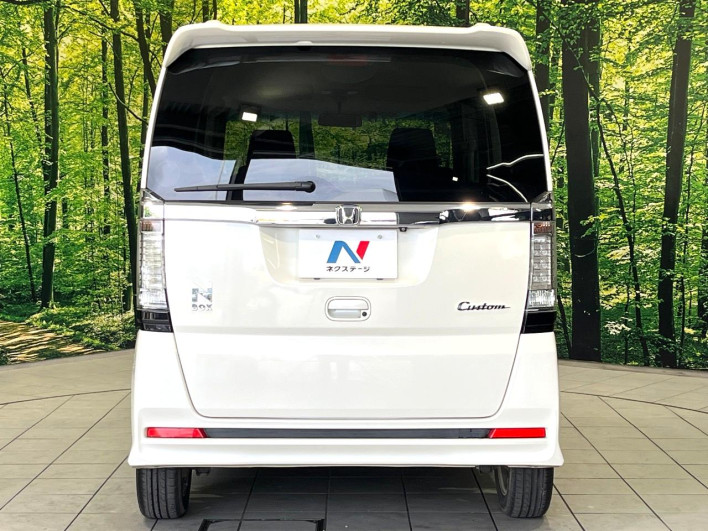 2015 Honda N-BOX CUSTOM DBA-JF1 (UW-6a30be1d75352)[8]