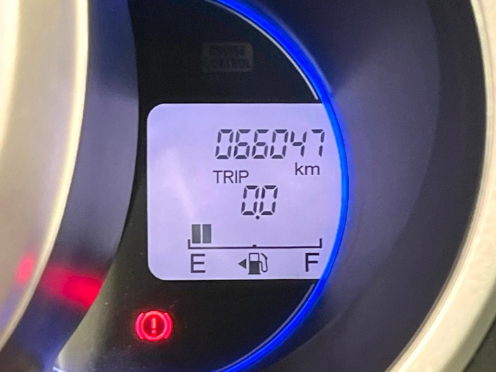 2015 Honda N-BOX CUSTOM DBA-JF1 (UW-6a30be1d75352)[2]