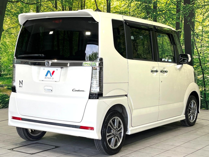 2015 Honda N-BOX CUSTOM DBA-JF1 (UW-6a30be1d75352)[9]