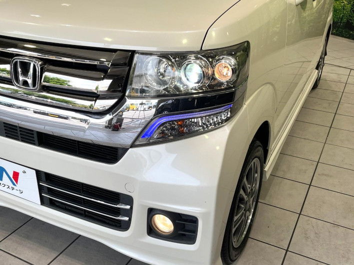 2015 Honda N-BOX CUSTOM DBA-JF1 (UW-6a30be1d75352)[13]