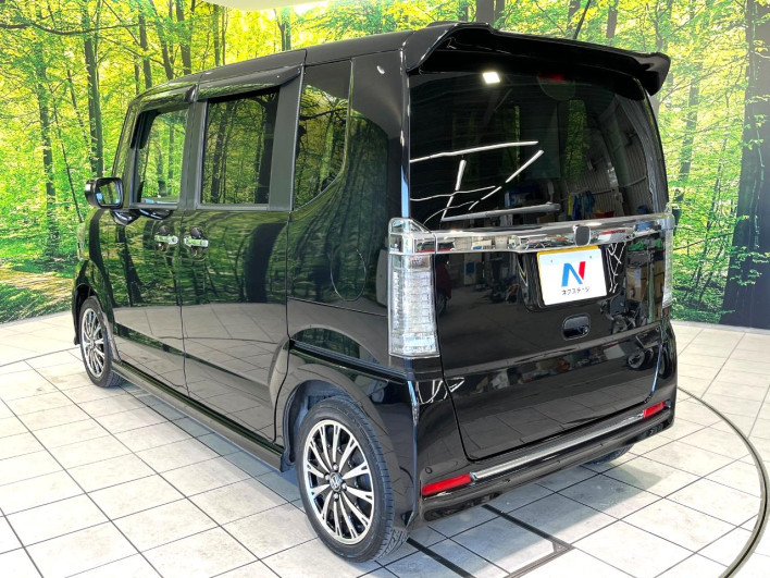2015 Honda N-BOX CUSTOM DBA-JF1 (UW-6a30be20144e4)[28]