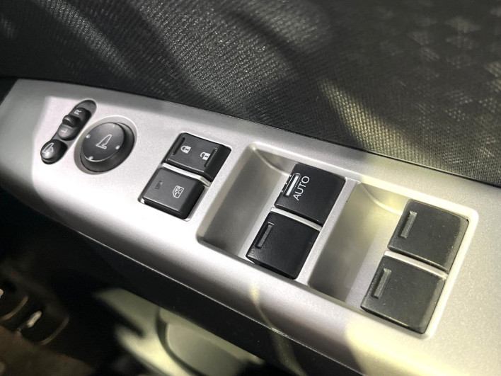 2015 Honda N-BOX CUSTOM DBA-JF1 (UW-6a30be20144e4)[5]