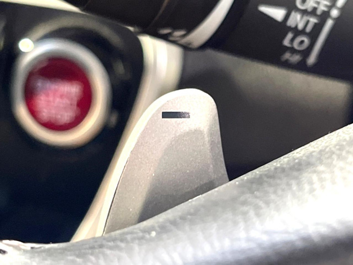 2015 Honda N-BOX CUSTOM DBA-JF1 (UW-6a30be20144e4)[8]
