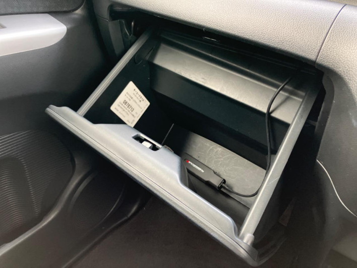 2016 Honda N-BOX CUSTOM DBA-JF1 (UW-6a30be205ba8d)[26]