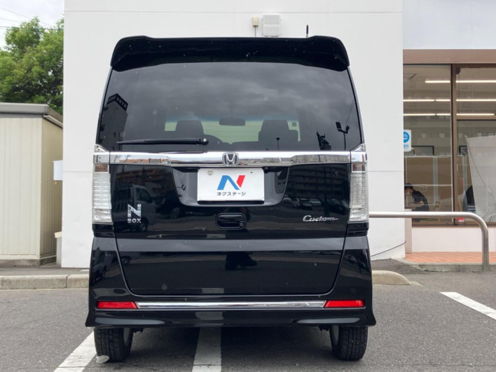 2016 Honda N-BOX CUSTOM DBA-JF1 (UW-6a30be205ba8d)[10]