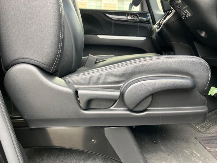 2016 Honda N-BOX CUSTOM DBA-JF1 (UW-6a30be205ba8d)[25]