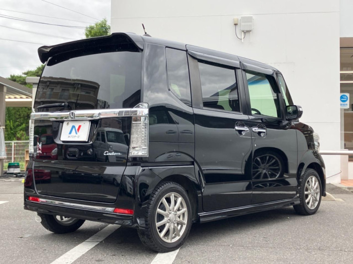 2016 Honda N-BOX CUSTOM DBA-JF1 (UW-6a30be205ba8d)[8]