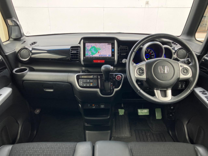 2016 Honda N-BOX CUSTOM DBA-JF1 (UW-6a30be205ba8d)[22]